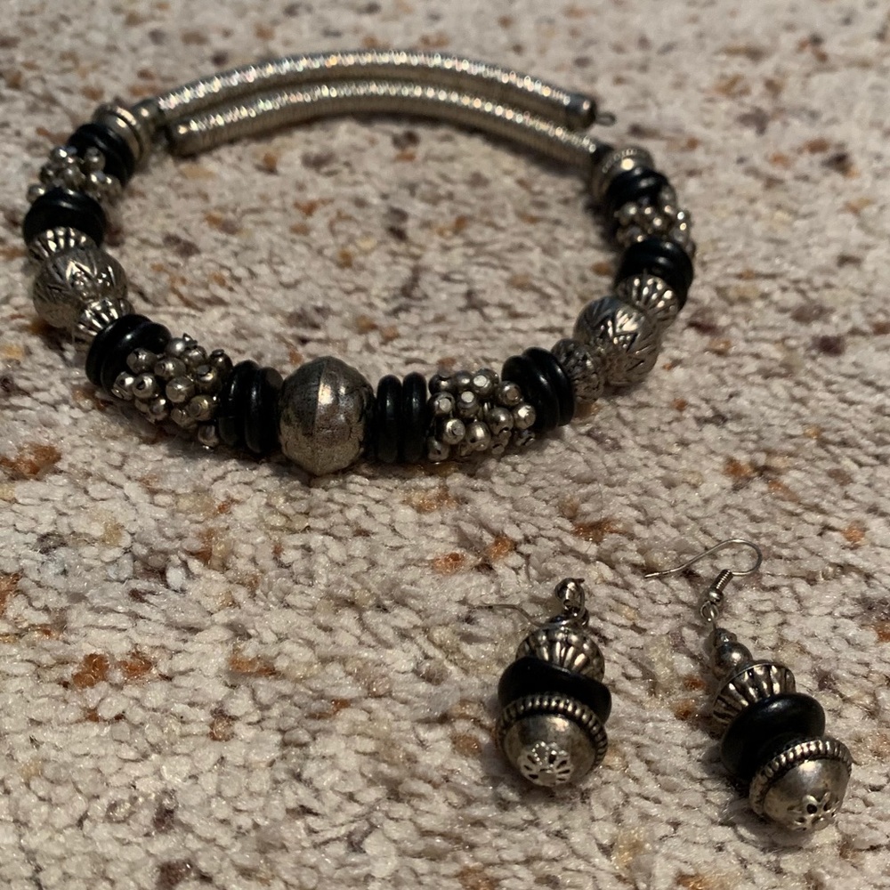 Fashion Jewelry Set from India- Black/Silver Metal